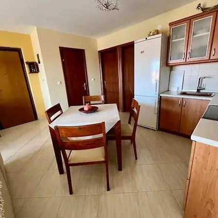 In Afytos, Halkidiki Apartment *